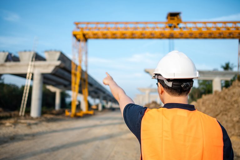 construction-management-vs-civil-engineering-master-s-programs-guide